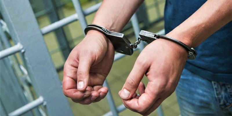Қарағандыда жас жігіт такси жүргізушісін пышақтап кеткен