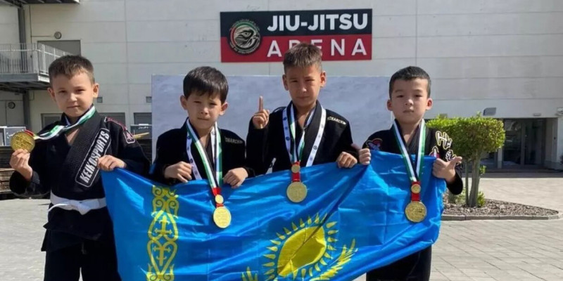 Қазақстандық жасөспірімдер джиу-джитсудан әлем чемпионы атанды