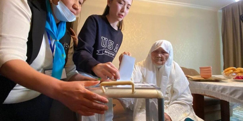 Алматы облысында 111 жастағы кейуана дауыс берді