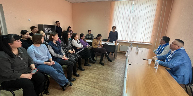 Үкімет халық мүддесін бірінші орынға қоюы қажет – Нұрлан Әуесбаев