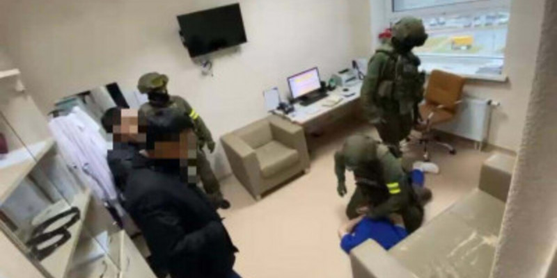 Елордада медицина қызметкері есірткі сатқан