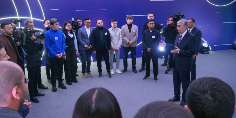Президент Алматыда креативті индустрия өкілдерінің қызметімен танысты