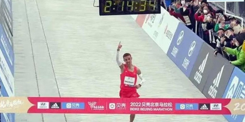 Қытай қазағы Бейжің марафонында жеңімпаз атанды