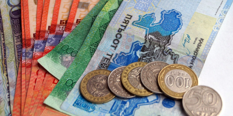 Табысы төмен азаматтарға 50 мың теңгеден беріліп жатыр