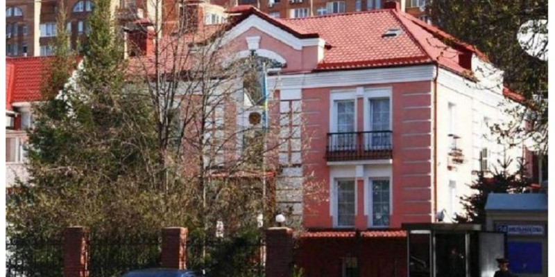 Украинадағы қазақстандық дипломаттар сайлауға қатысу үшін Польшаға барды
