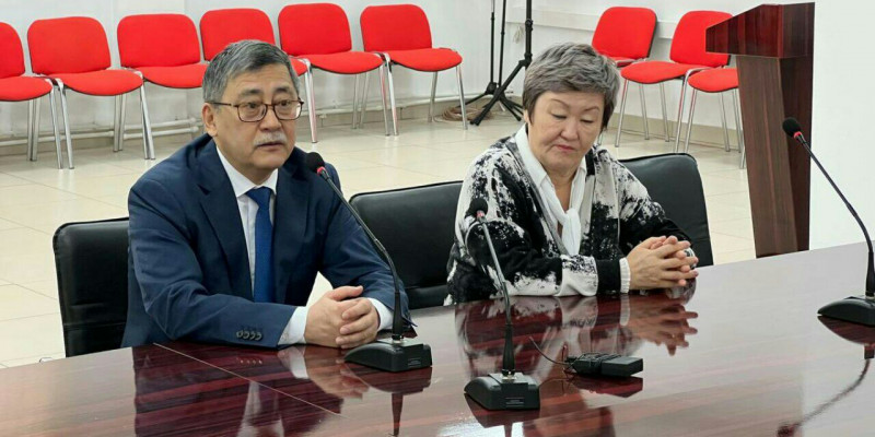 Мейрам Қажыкен Ақтөбедегі еңбек адамдарымен кездесті