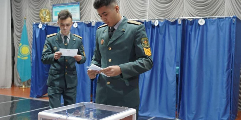 Әскери институттың жеке құрамы Президент сайлауында дауыс берді