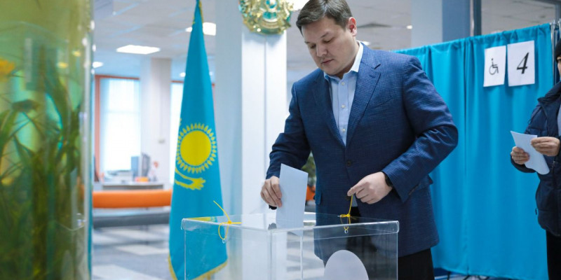 «AMANAT» партиясының Атқарушы хатшысы сайлауда дауыс берді