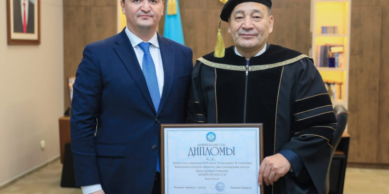 Тоғжанов Астана медицина университетінің құрметті профессоры атанды
