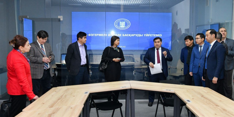 «Бас редакторлар клубы» қоғамдық бірлестігінің мүшелері МҚІА төрағасымен кездесті