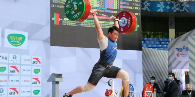 Нұрғиса Әділетұлы әлем чемпионатының күміс жүлдесін иеленді