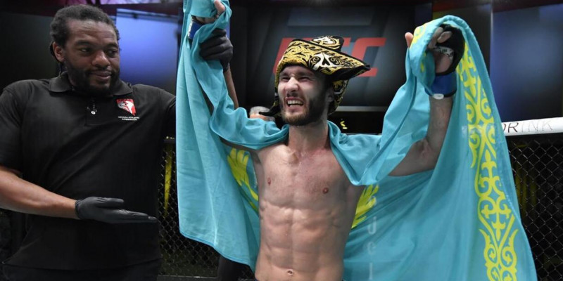 Қазақстандық боксшы Сергей Морозов UFC-де үшінші мәрте жеңіске жетті