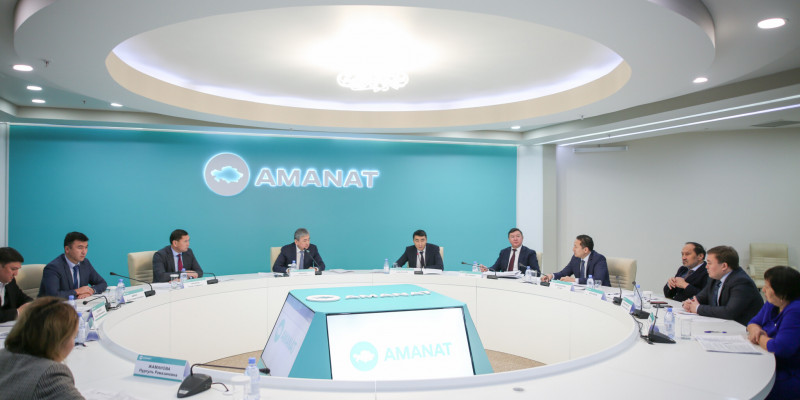 Автобус жүргізушісі куәлігін алу талаптары жеңілдейді – Алмаз Ыдырысов