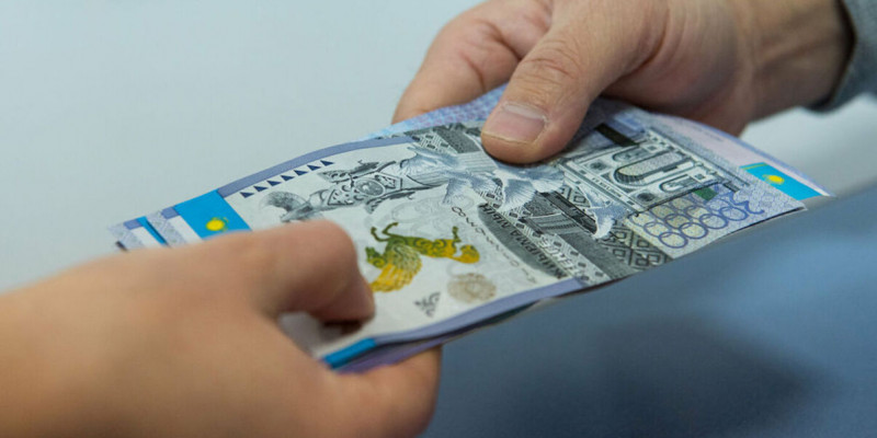 Жемқорлық туралы хабарлаған азамат 12 млн теңге сыйақы алды