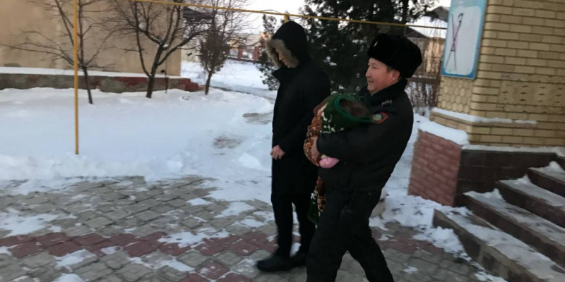 Қаратауда жұмбақ жағдайда жоғалған 2 жасар бала табылды
