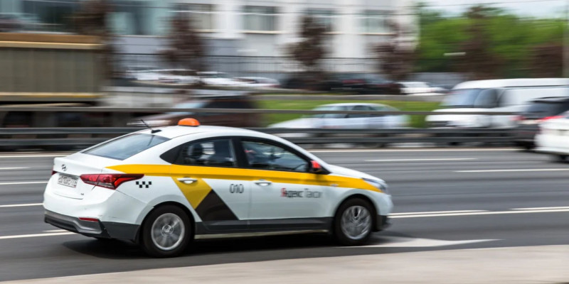 Яндекс курьері 3 млн теңгенің тауарын ұрлаған – ІІМ