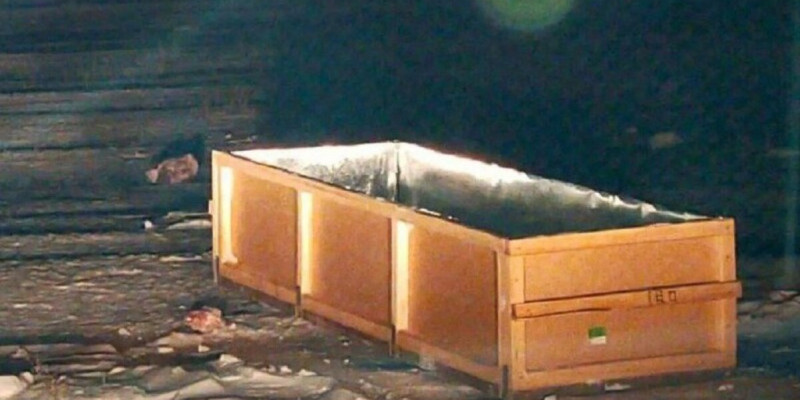 Абай облысының әуежай маңынан мәйітті тасыған табыт табылды
