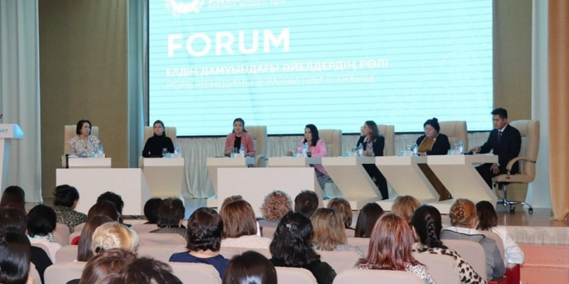 Ақтөбе облысында әйелдердің ел дамуындағы рөлі талқыланды
