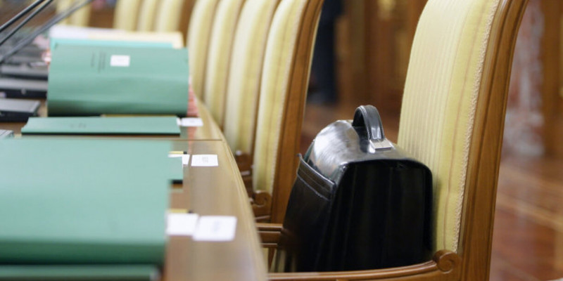 Сенат депутатының өкілеттігі тоқтатылды