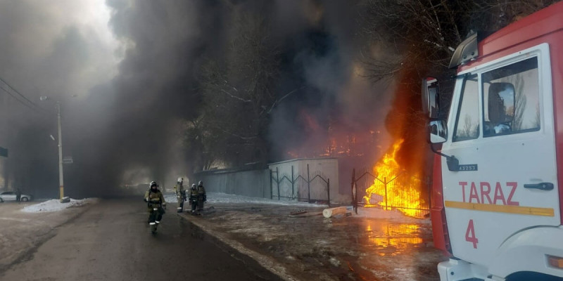 Тараз базарындағы өрт сөндірілді