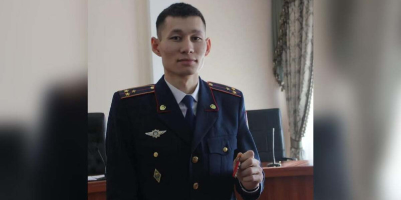 5-қабаттан құлаған қызды құтқарған полицейге пәтер берілді