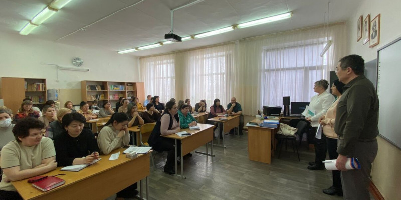 Петропавлда аманаттықтар мектеп ұжымымен кездесіп, қала проблемаларын талқылады