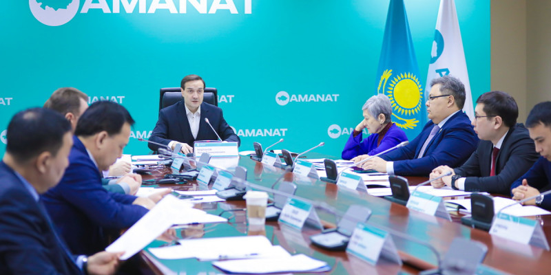 «AMANAT»-тың Партиялық бақылау комитетінде су тасқынына дайындық мәселесі талқыланды