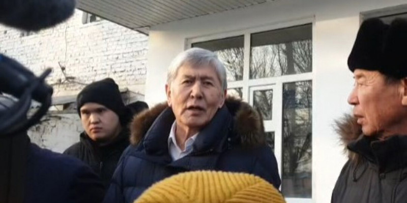 Бостандыққа шыққан Атамбаев Дубайға ұшып кетті