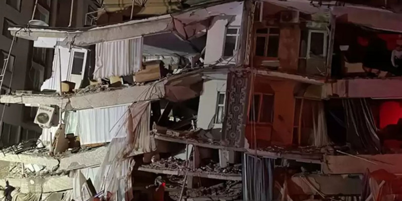 Түркияда 7,4 балдық жер сілкінісі болды