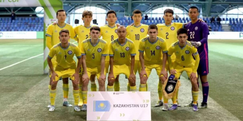Қазақстан жасөспірімдер құрамасы өзбек жастарын ірі есеппен жеңді (ВИДЕО)