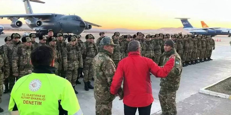 Өзбекстан Түркияға көмектесу үшін далалық әскери госпиталь құрады