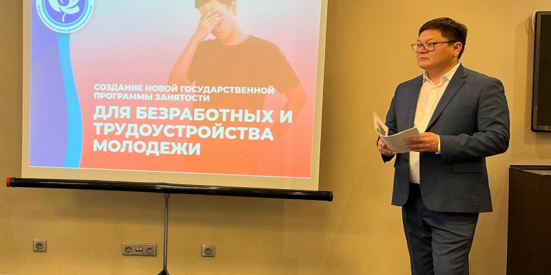 ЖСДП өкілі жұмыссыз азаматтармен кездесу өткізді