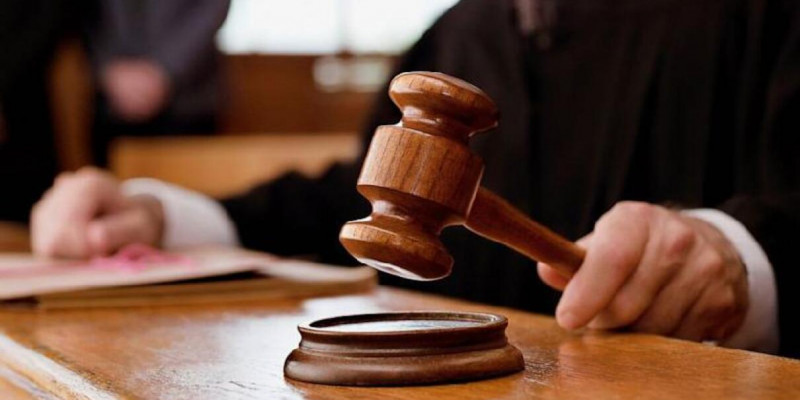 Досын өлтірді деп айыпталған жасөспірім сотта ақталып шықты