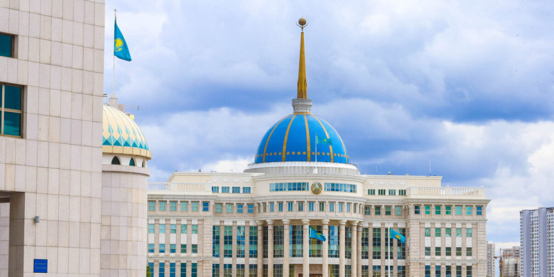 Президент Ресей және Қытай елшілерін қабылдады