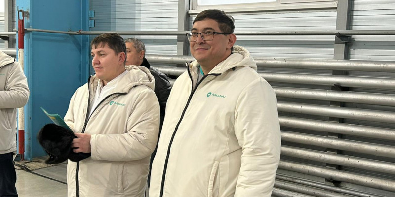 СҚО-да «AMANAT» өкілдері зауыт қызметкерлерінің сұрақтарына жауап берді