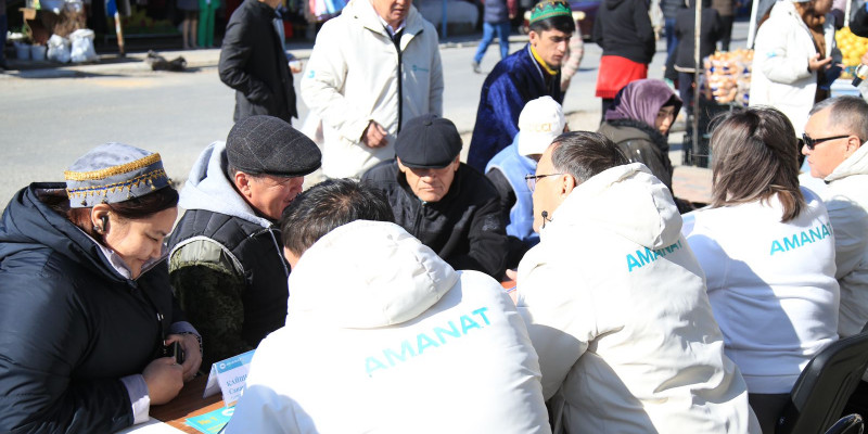 Аманаттықтар Түлкібас ауданында мобильді қоғамдық қабылдау өткізді