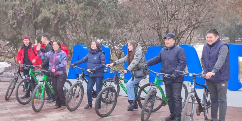 «Байтақ» партиясының өкілдері веломарафон ұйымдастырды