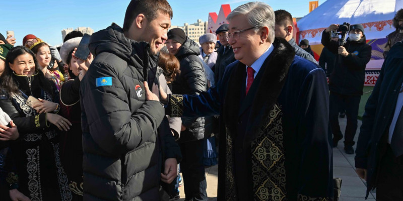 Президент белгілі спортшы Шавкат Рахмоновпен әңгімелесті (ВИДЕО)