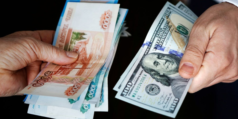 Валюта бағамы: бүгін доллар мен рубль қанша теңгеден сатылып жатыр?
