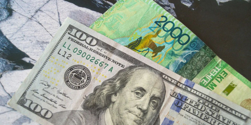 Валюта бағамы: бүгін доллар қанша теңгеден сатылып жатыр?
