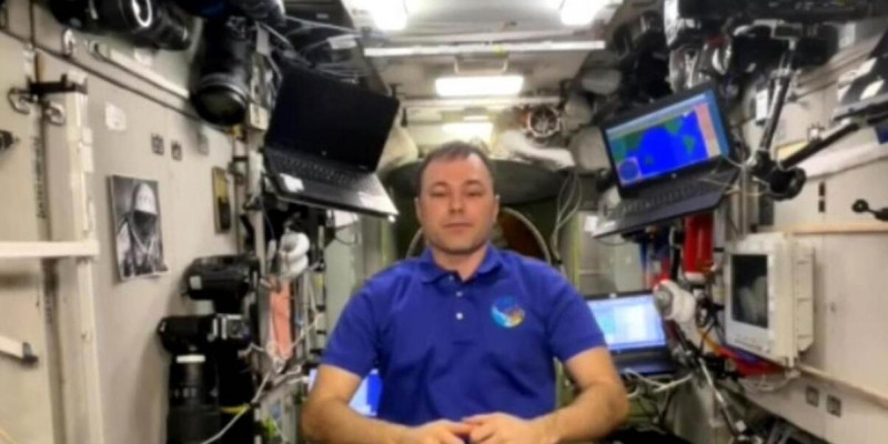 Ғарышкер Жер орбитасынан қазақ тілінде видеоқұттықтау жолдады