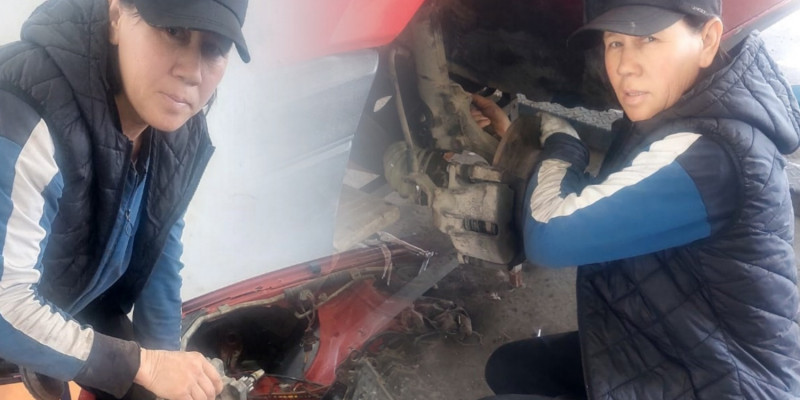 20 жылдан бері көлік жөндейтін әйел