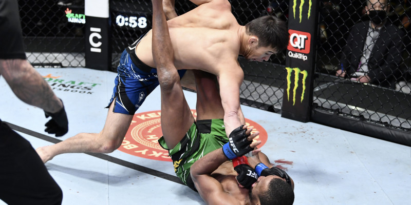 Шавкаттың UFC-дегі келесі жекпе-жегі қашан өтетіні белгілі болды