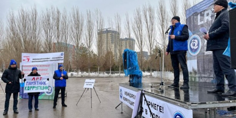 ЖСДП LRT құрылысы кезіндегі сыбайлас жемқорлық мәселесін митингте талқылады