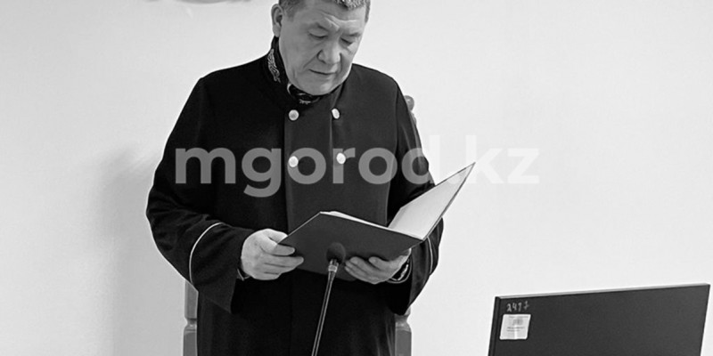 Оралда судья жұмыс орнында қайтыс болды
