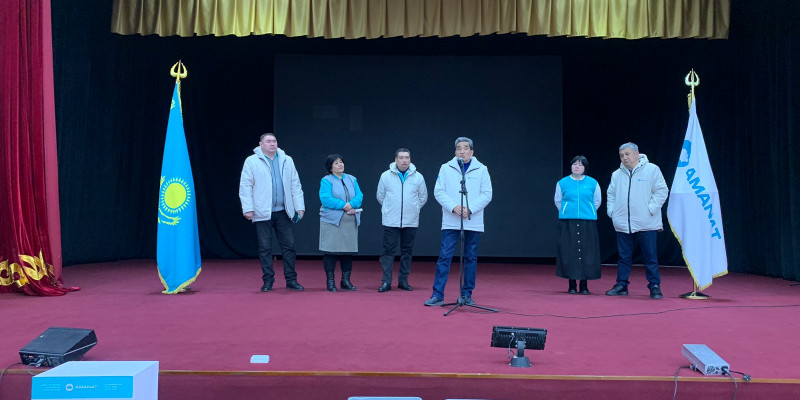 «AMANAT» партиясының өкілі Қапал тұрғындарымен кездесті