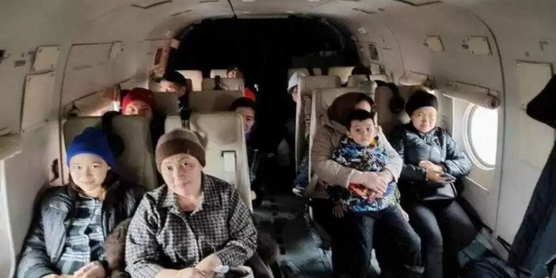 БҚО-да көлік қатынасы үзілген ауылдардан 11 жүкті әйел шығарылды