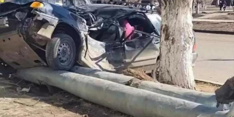 Арқалықта жылу трассасына соғылған жүргізуші қаза тапты