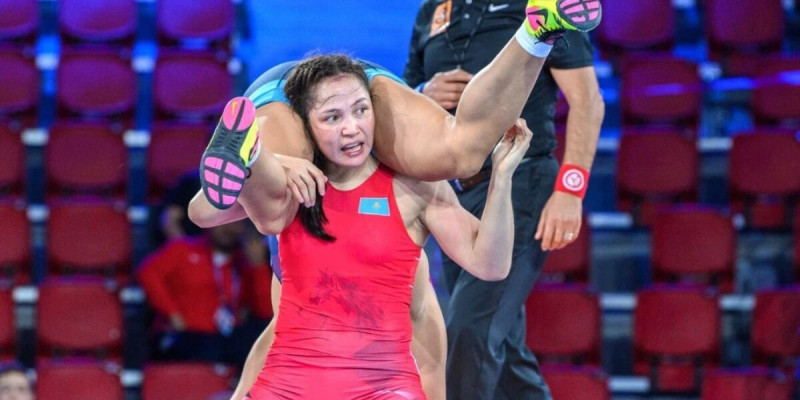 Поддубный лигасы: Жәмила Бақбергенова ресейлік чемпионнан жеңісті жұлып алды