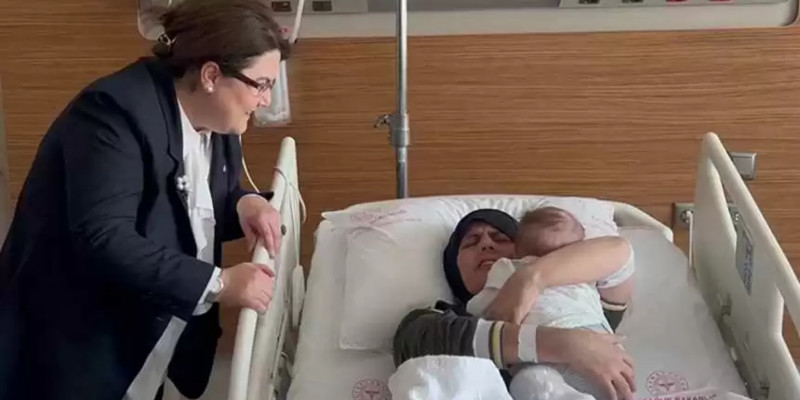 Зілзаладан құтқарылған сәби екі жарым айдан кейін анасымен қауышты